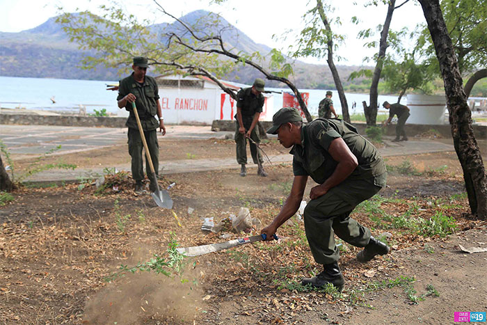 Ejército de Nicaragua realiza jornada de limpieza en Xiloá