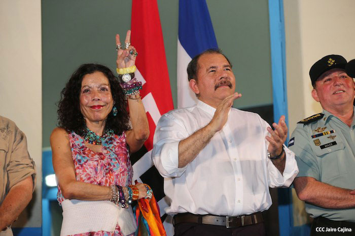 Daniel y Rosario rinden homenaje al General Sandino en su aniversario natal