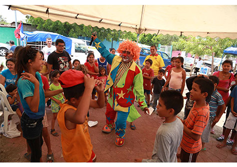Realizan Feria de la Economía Familiar en Memorial Sandino