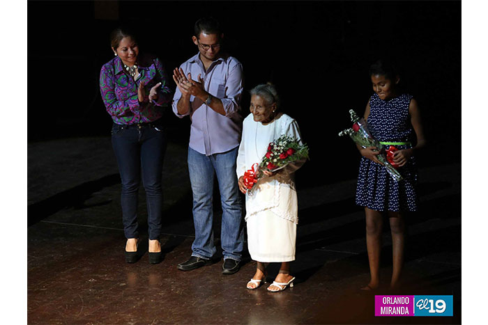 Movimiento Cultural Leonel Rugama homenajea a madres nicaragüenses