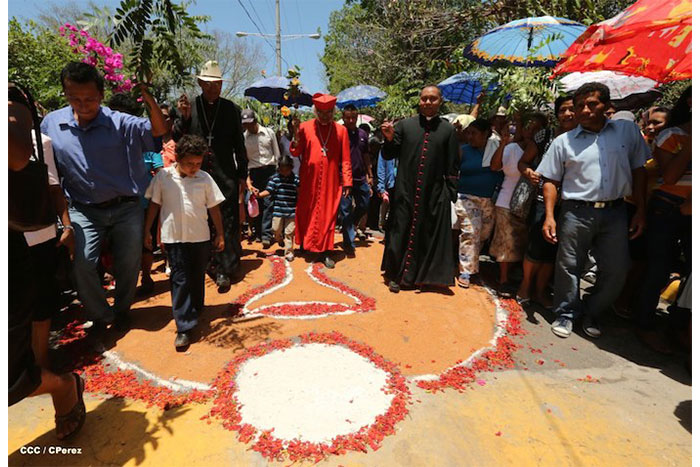 Familias de Ometepe reciben visita del Cardenal Leopoldo Brenes