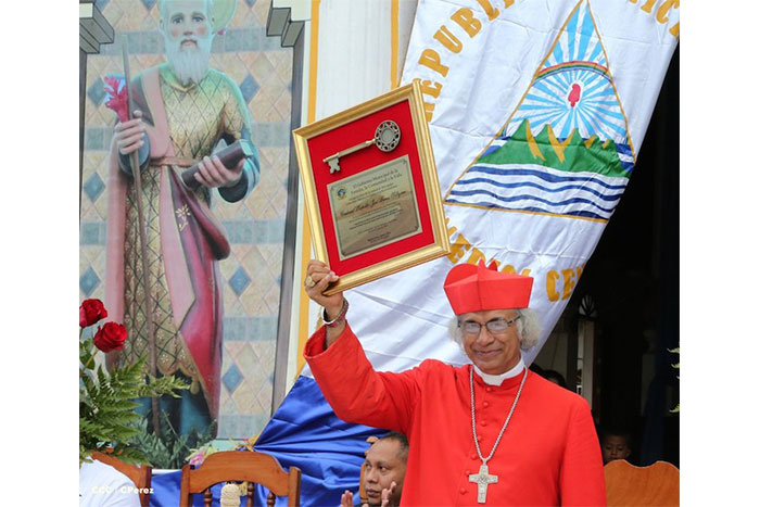 Familias de Ometepe reciben visita del Cardenal Leopoldo Brenes