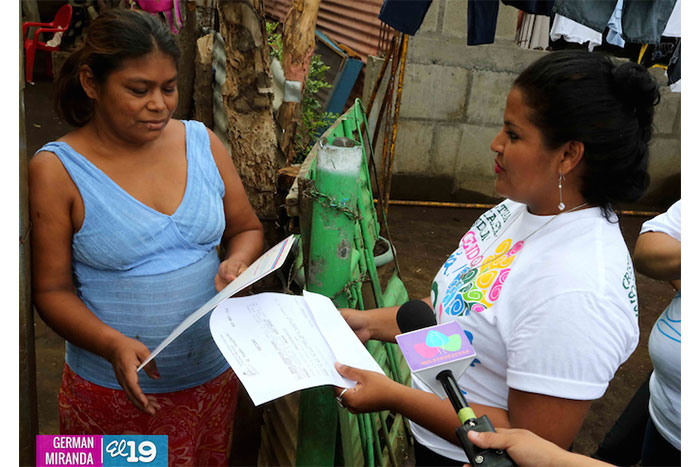 Gobierno entrega títulos de propiedad en honor a las madres nicaragüenses
