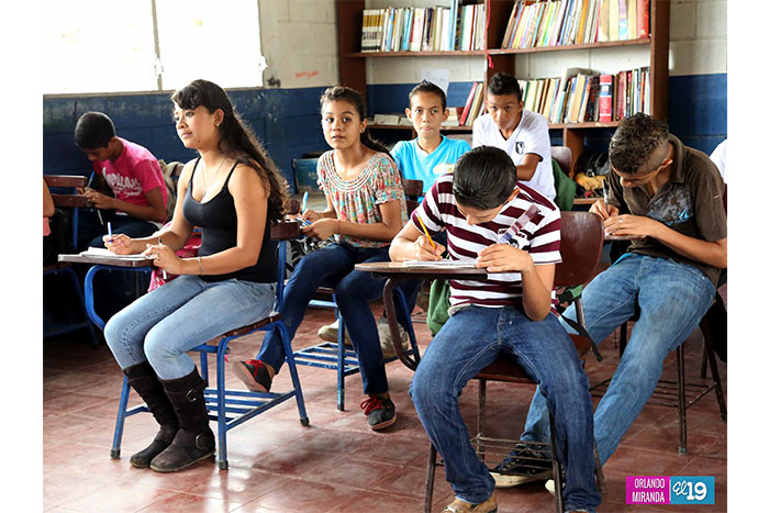 Con éxito avanzan programas de educación rural en Nicaragua