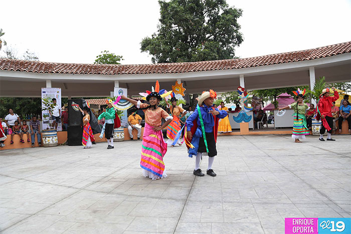 Exquisiteces chinandeganas deleitan a familias en la Avenida de Bolívar a Chávez
