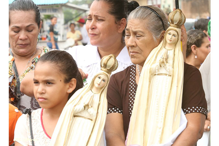 Pueblo católico de El Sauce recibe con júbilo al Cardenal Brenes