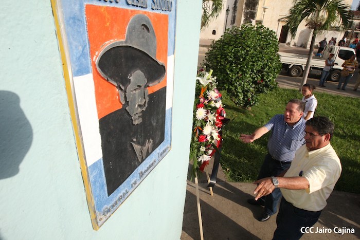 Leoneses inician conmemoraciones y celebraciones del 35/19 