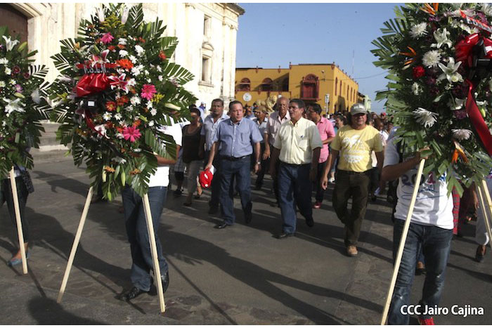 Leoneses inician conmemoraciones y celebraciones del 35/19 