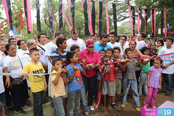 Familias inauguran reconstrucción de Parque San Patricio