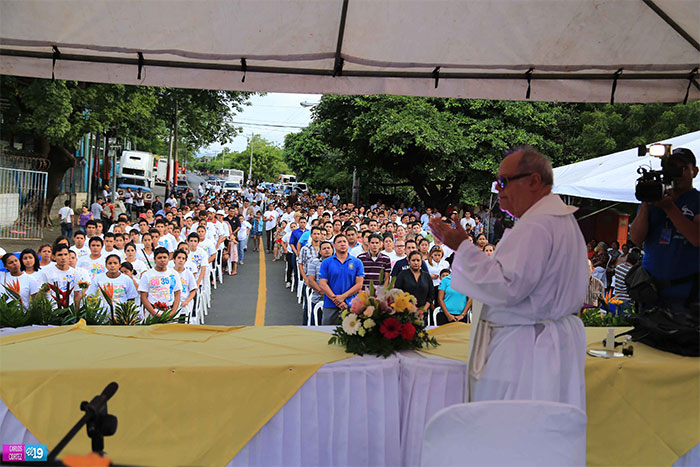 Familias conmemoran a los Héroes y Mártires de Batahola