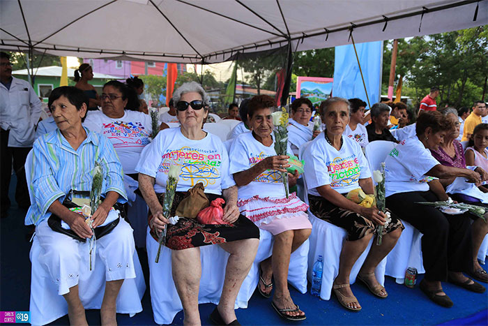 Familias conmemoran a los Héroes y Mártires de Batahola