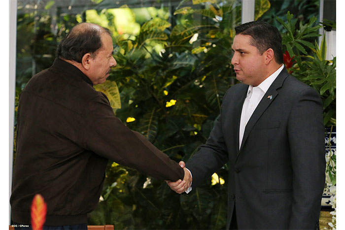 Presidente Daniel y Compañera Rosario se reúnen con directivos de Amcham