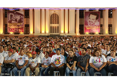 Daniel y Rosario celebran junto al pueblo el Día Internacional de los Trabajadores
