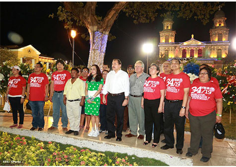 Daniel y Rosario celebran junto al pueblo el Día Internacional de los Trabajadores
