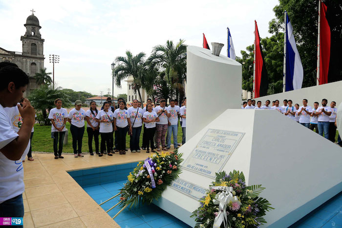 Conmemoran Natalicio del Comandante Carlos Fonseca Amador