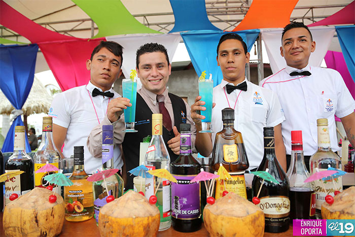 Realizan II Concurso Nacional de Bartender en Puerto Salvador Allende
