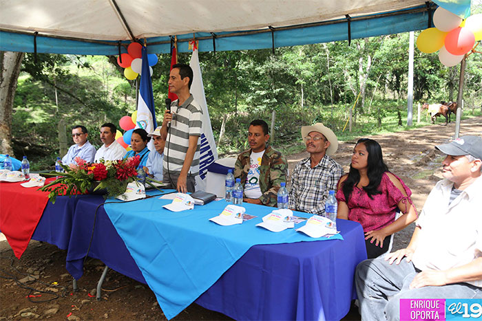 Familias de Boaco celebran 35/19 inaugurando proyectos de electrificación