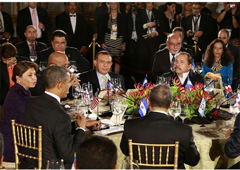 Daniel y Rosario participaron en Cumbre del SICA con Obama