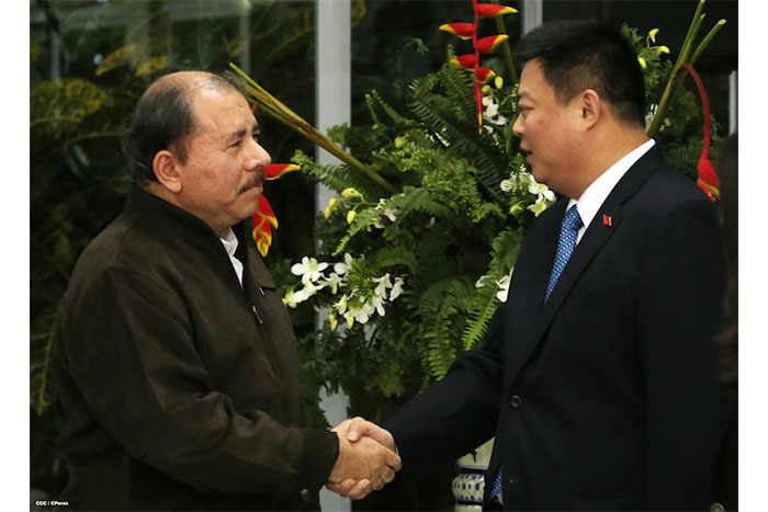 Daniel y Rosario se reúnen con presidente de HKND, señor Wang Jing