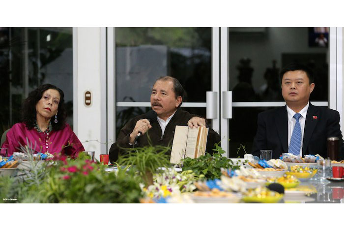 Daniel y Rosario se reúnen con presidente de HKND, señor Wang Jing