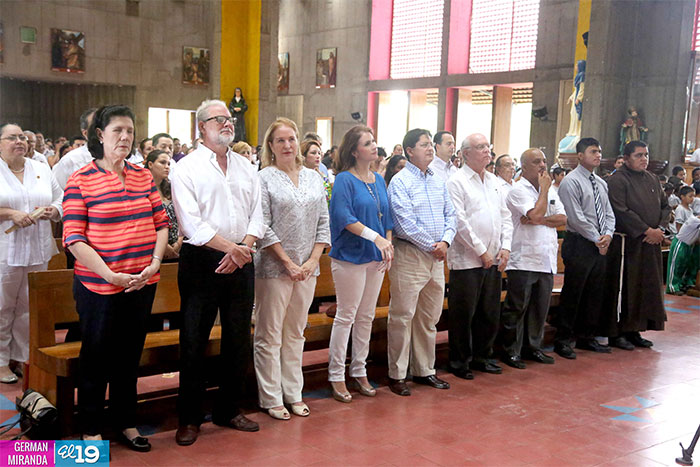 Cardenal Brenes participa en celebración de 100 años del Hogar Zacarías Guerra