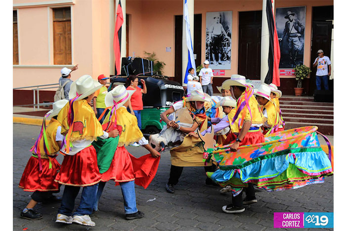 Familias de Masatepe celebran programas del buen gobierno en saludo al 35/19 