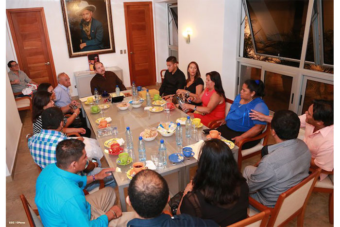 Presidente Daniel recibe al seleccionado de origen nicaragüense, Oscar Duarte