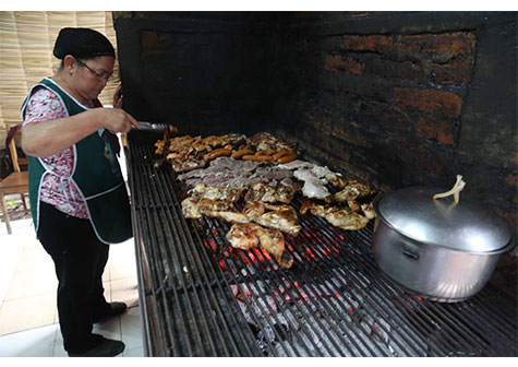 Mujeres emprendedoras destacan en concurso La Fritanga Más Limpia y Bonita
