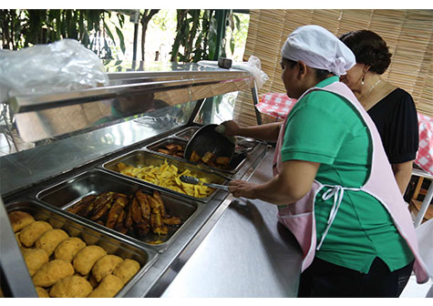 Mujeres emprendedoras destacan en concurso La Fritanga Más Limpia y Bonita