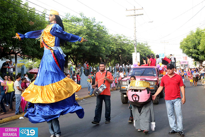 Inmensa caravana del amor y la alegría recorre Chinandega