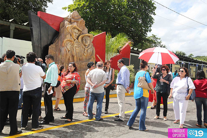 Internacionalistas recorren Avenida Sandino