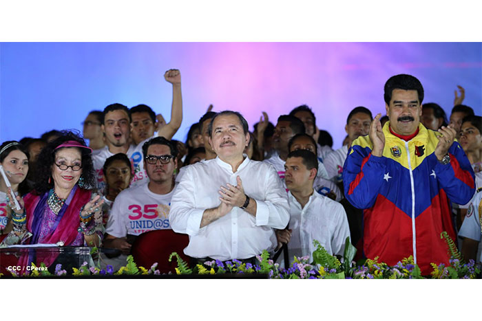 Daniel y Rosario presiden acto del 35/19 en Plaza de La Fé (FOTOS y VIDEOS)