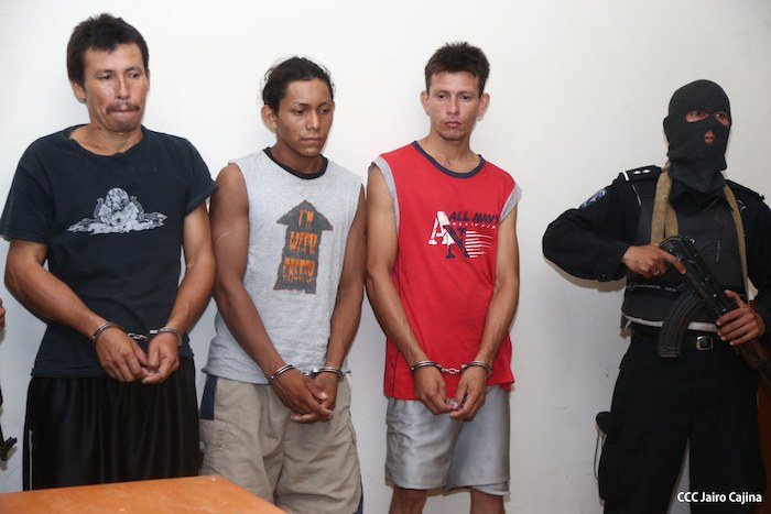 Admiten acusación contra sospechosos de cobarde masacre