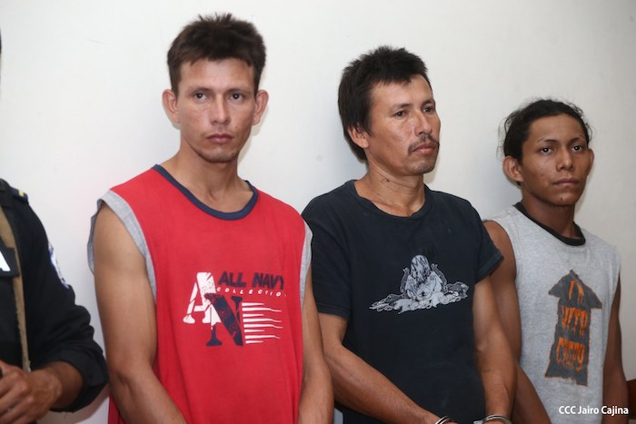 Admiten acusación contra sospechosos de cobarde masacre