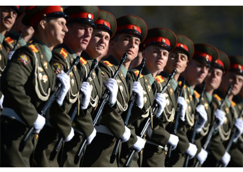 Plaza Roja de Moscú acoge el desfile militar del aniversario de la Gran Victoria (VIDEO)