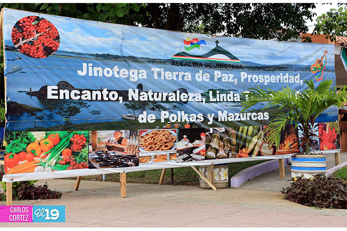 Hortalizas, café, artesanías y cultura jinotegana se exhiben con éxito en Avenida de Bolívar a Chávez