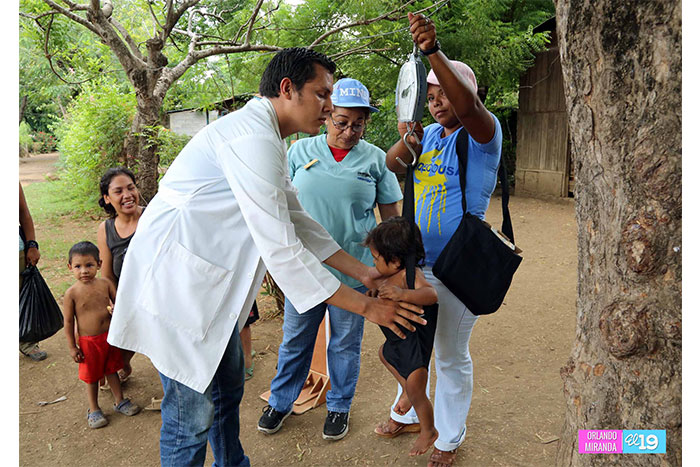 Brigadistas de salud atienden a familias vulnerables en el corredor seco