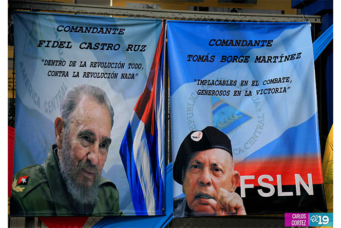 Masayas rinden homenaje a los comandantes Fidel Castro y Tomás Borge