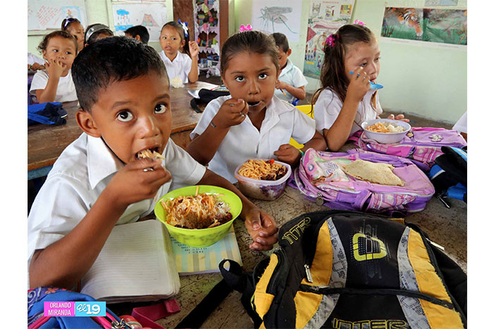 Gobierno Sandinista refuerza merienda escolar en el Corredor Seco
