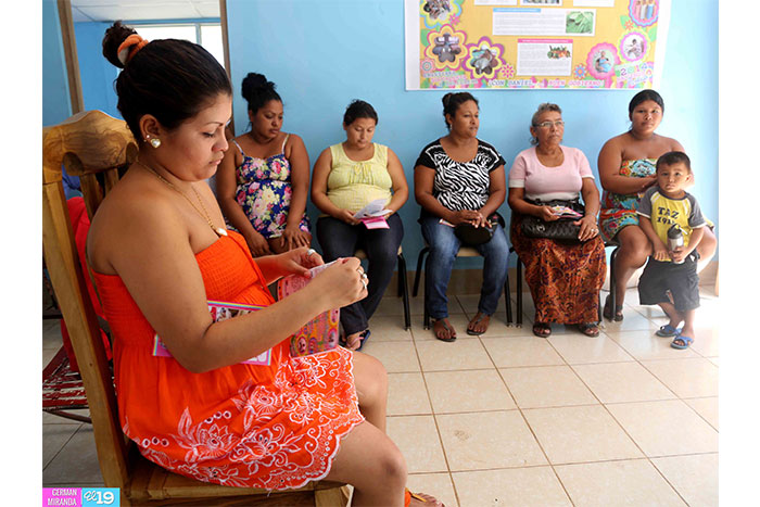 Embarazadas de Mateare agradecidas con instalación de patios saludables en Casas Maternas
