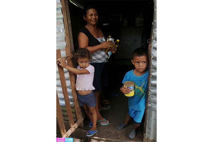 Gobierno continúa entrega de ayuda alimentaria a familias del Corredor Seco