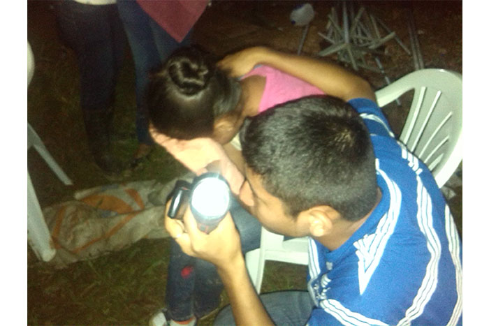 Familiares de mineros desaparecidos se encuentran a la espera de un milagro 