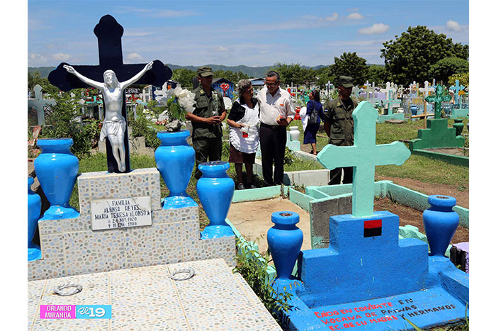 Realizan misa y entrega de ofrenda floral a héroes y mártires de Tipitapa