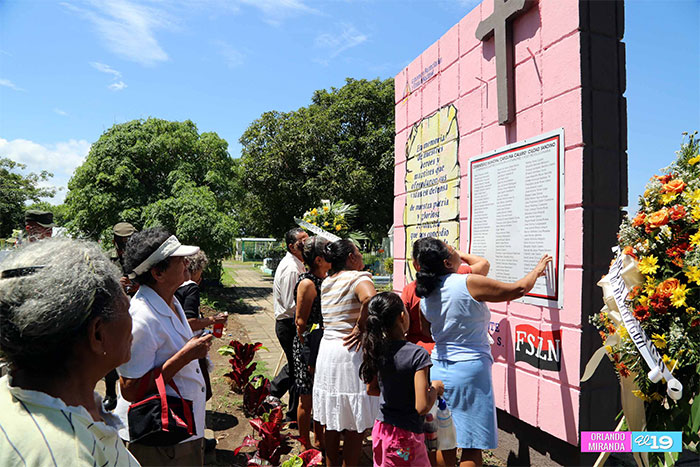 Realizan misa y entrega de ofrenda floral a héroes y mártires de Tipitapa