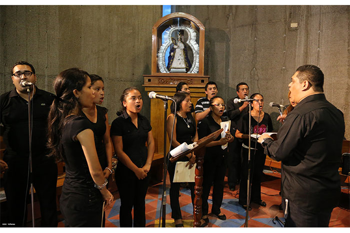 Celebran 21 aniversario de consagración de Catedral Metropolitana