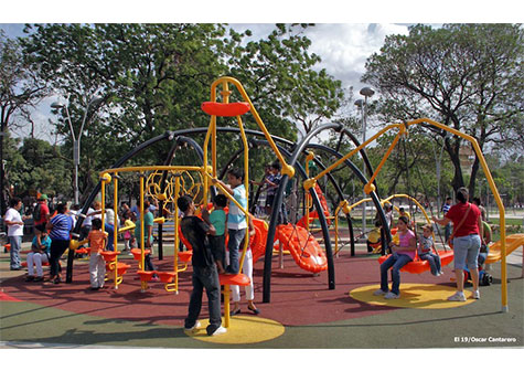 Capitalinos visitan nuevas etapas del Parque "Luis Alfonso Velásquez"