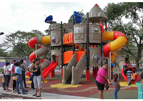 Capitalinos visitan nuevas etapas del Parque "Luis Alfonso Velásquez"