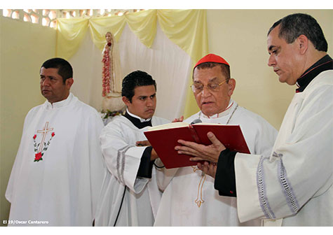 Cardenal Miguel invita a familias nicaragüenses a imitar a la Virgen María en el Amor al prójimo