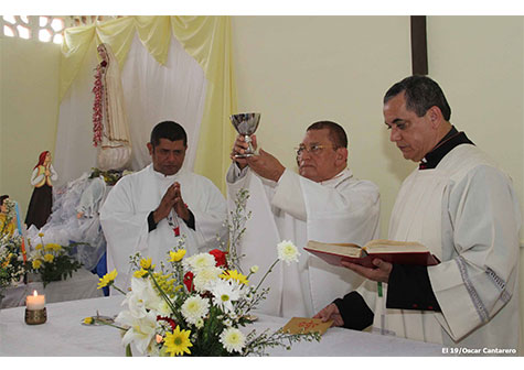 Cardenal Miguel invita a familias nicaragüenses a imitar a la Virgen María en el Amor al prójimo