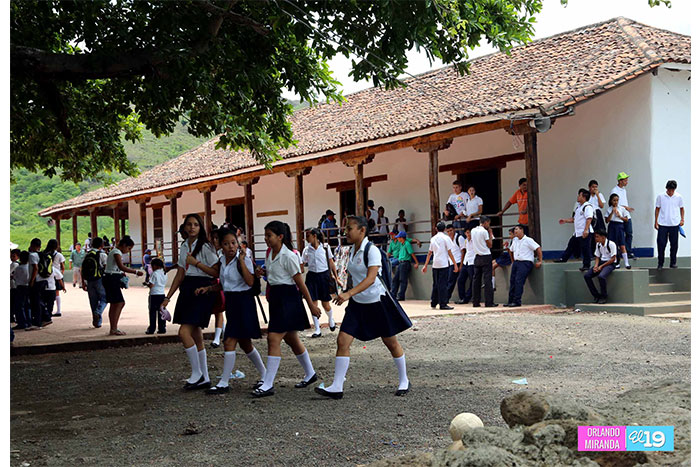Estudiantes de Managua visitan Hacienda San Jacinto para conocer un poco más de la historia
